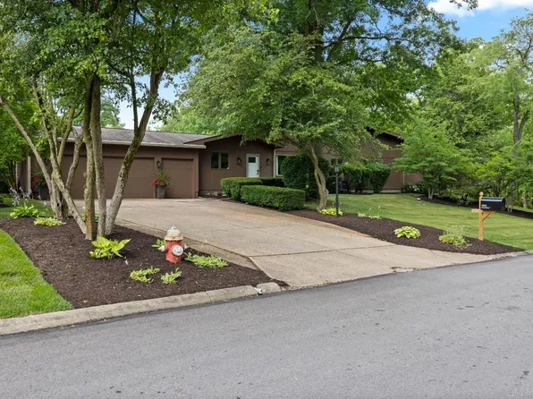 3905 Hilltop Dr, Huron, OH 44839