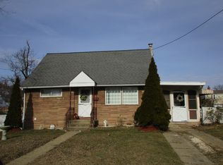 10 Soloff Dr, Hamilton, NJ 08610