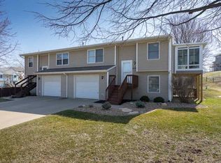 1497 Ozark Rdg, Coralville, IA 52241