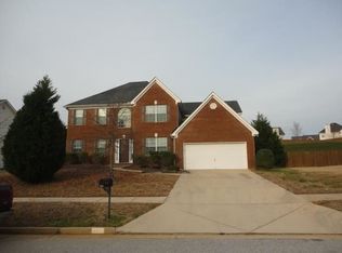 652 Howell Dr, Locust Grove, GA 30248