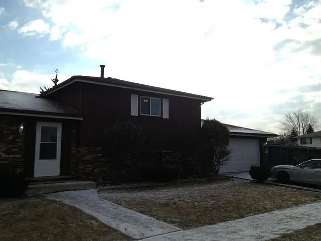 19733 Orchard Ct photo 1