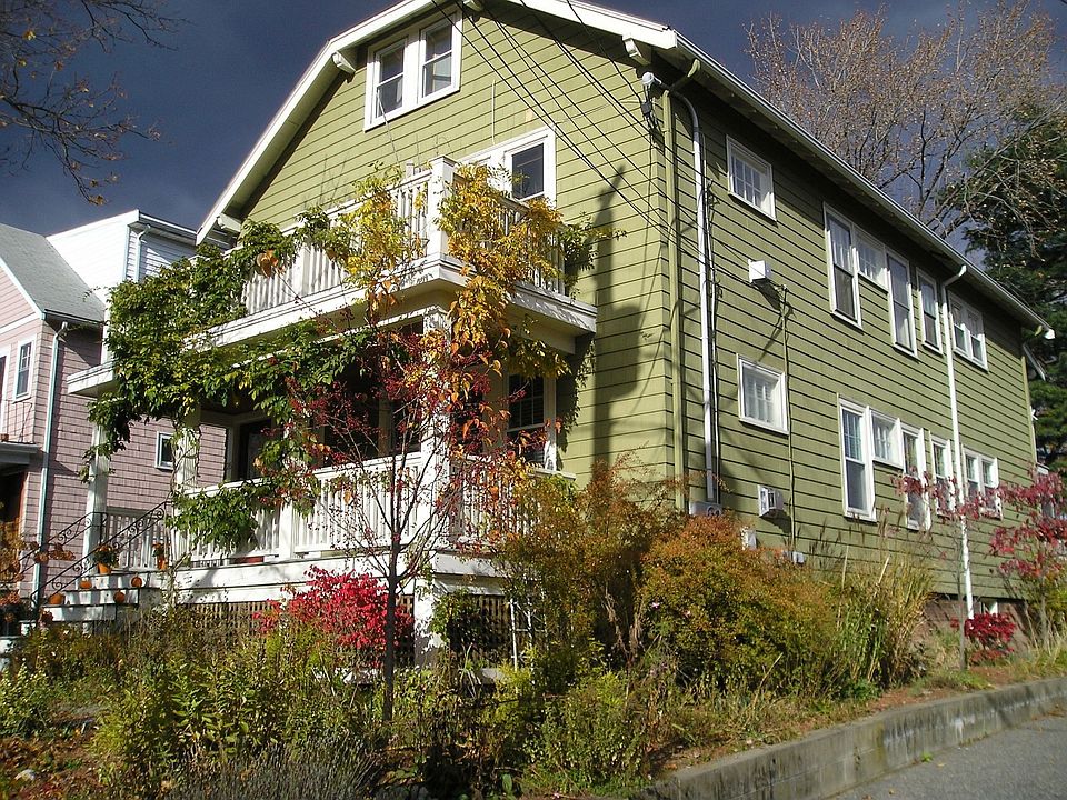 2nd image of 28 Waldo Rd