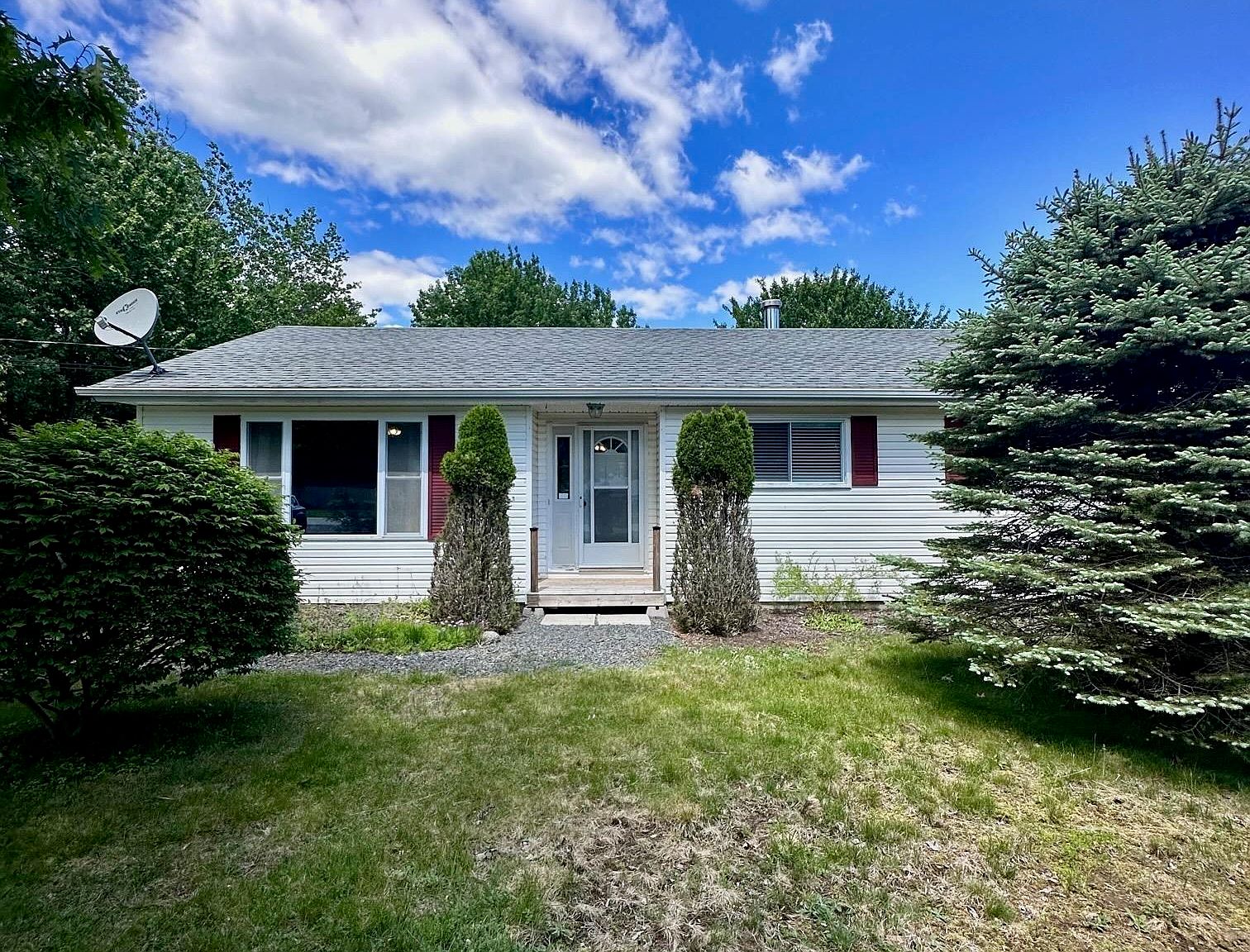 197 Charlie Ln, Lunenburg, NS B4V 8B9 Zillow