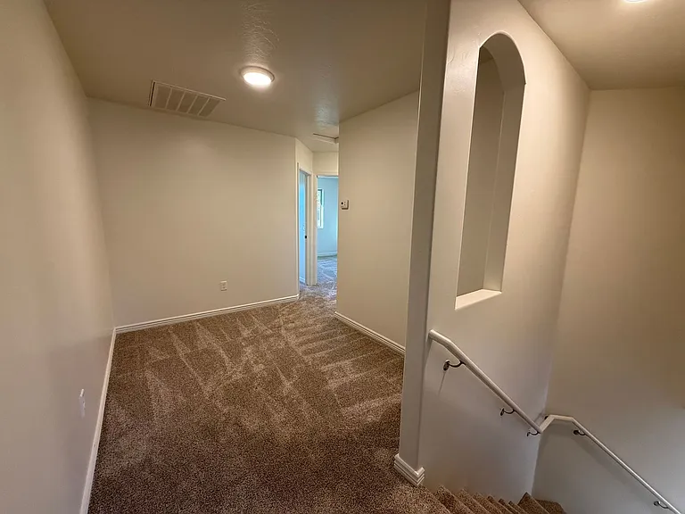 1000 E Bluffview Dr #118 — Photo 9