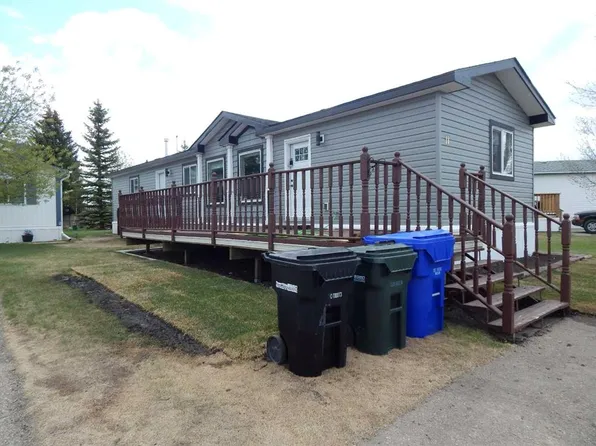 5210 65th Ave #11, Olds, AB T4H 1W7