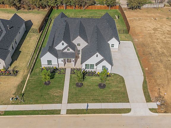 3rd image of 105 Bel Grand Rd