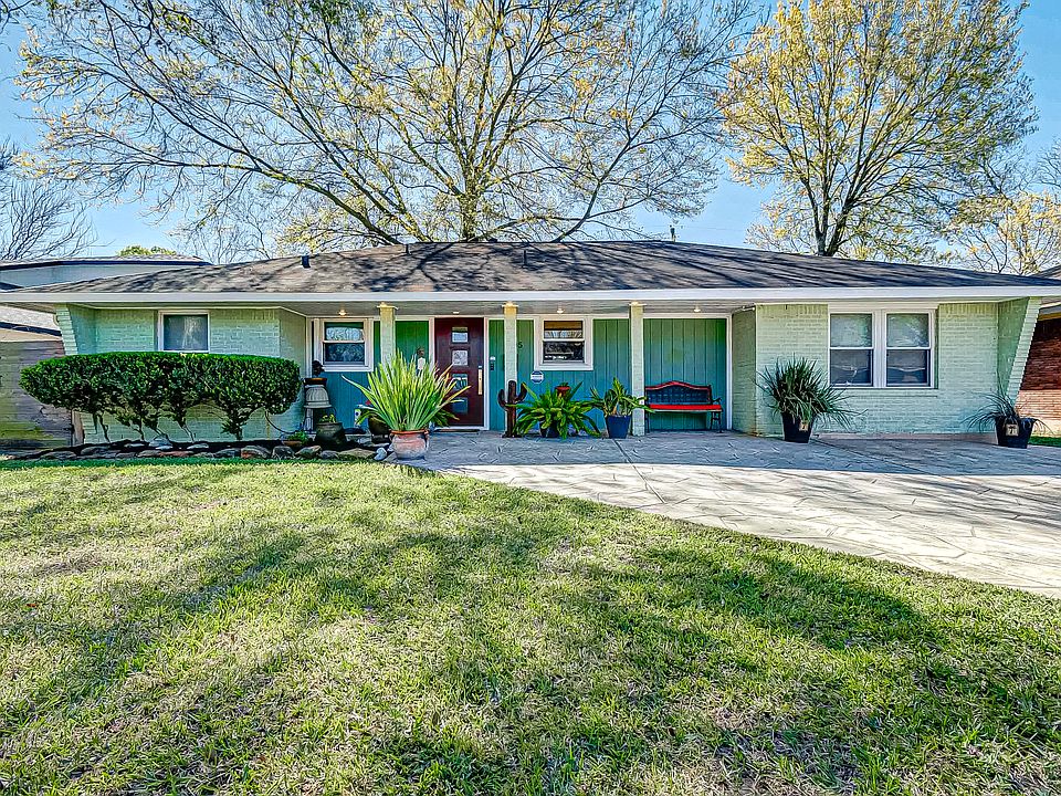 1st image of 4605 Nina Lee Ln