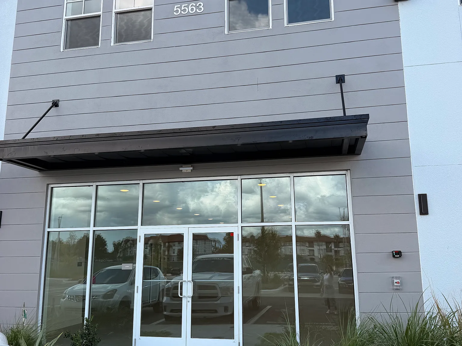 1 bed, 825 sqft, $1,500 — Photo 2