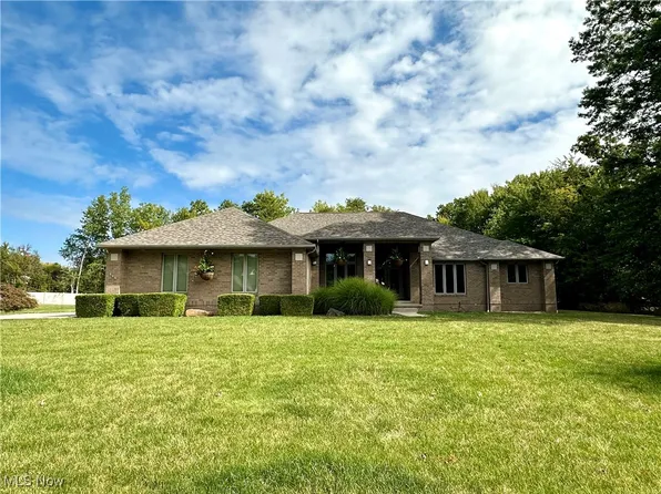 115 Muirfield Dr SE, Warren, OH 44484