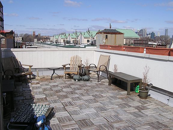 3rd image of 346 Bond St #B-3a