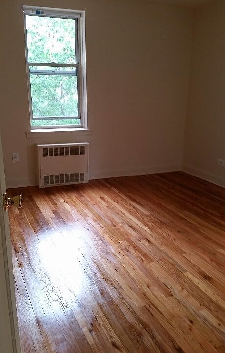 2nd image of 29 Murdock Ct APT 2B