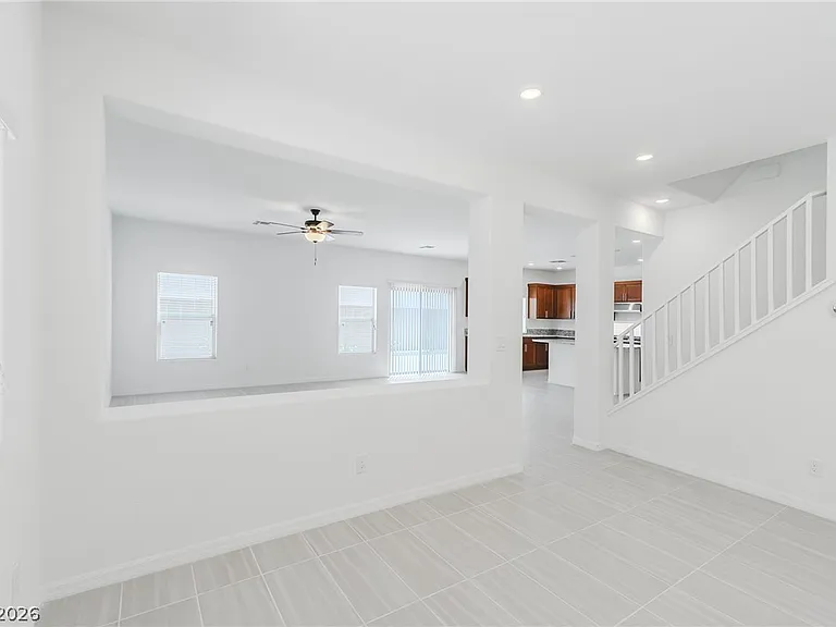 5748 Yellow House St — Photo 4