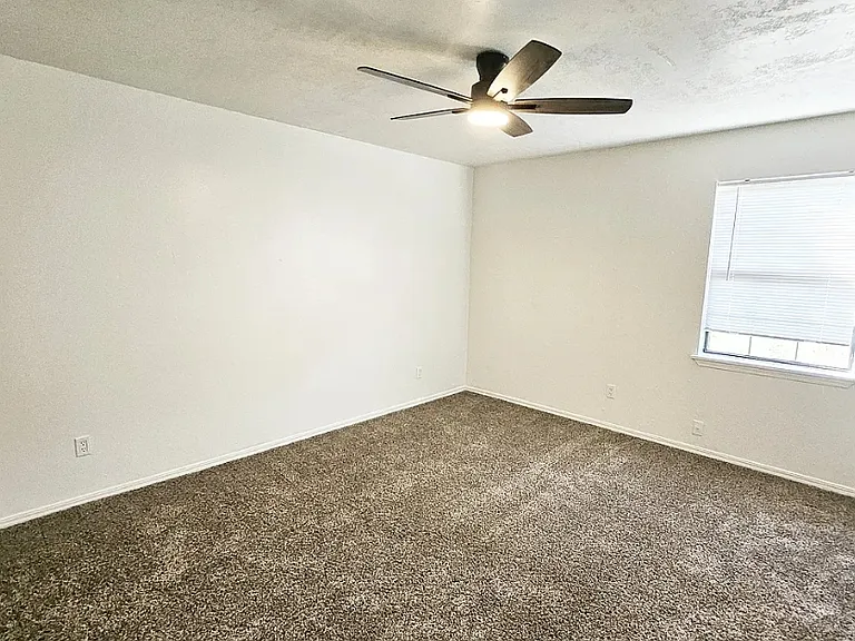 100 Brooklyn Ave #2E — Photo 3