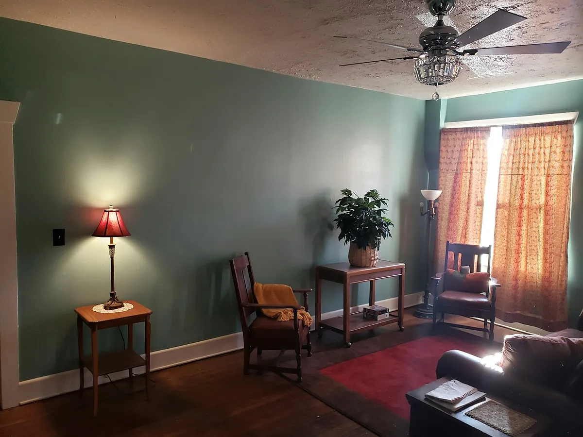 Photo 2 of 12 - 1428 W Dean Ave #1 - Spokane, WA Building Photo - 1428 W Dean Ave #1