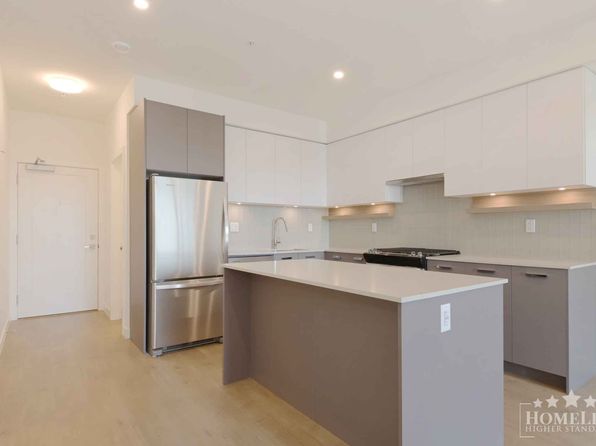 2 bedroom rental in Surrey — photo 8