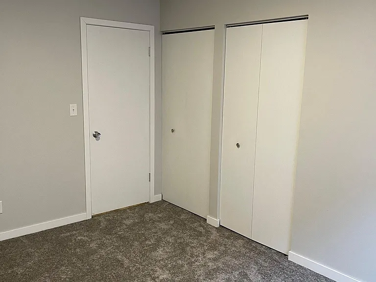 420 S Van Buren St #4 — Photo 13