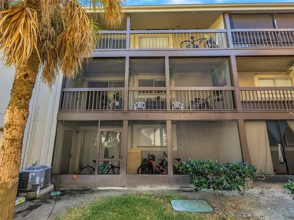 6308 Newtown Cir #8B2, Tampa, FL 33615