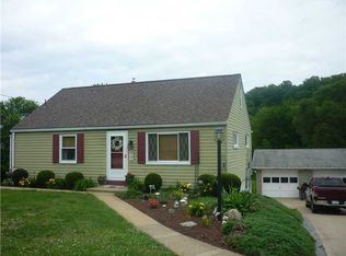 817 Kiski Park Dr, Apollo, PA 15613