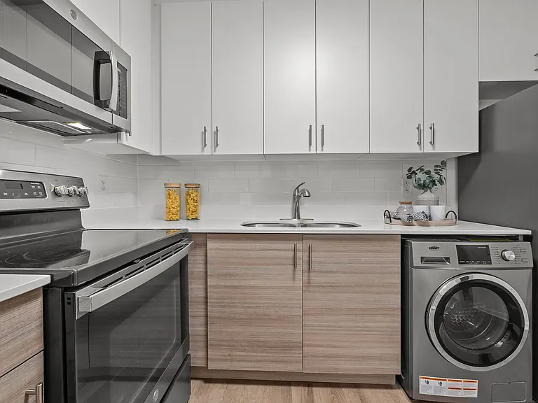 The Kenton Apartments — Photo 7