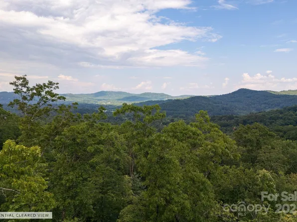 6 Masterpiece View Dr, Hendersonville, NC 28739
