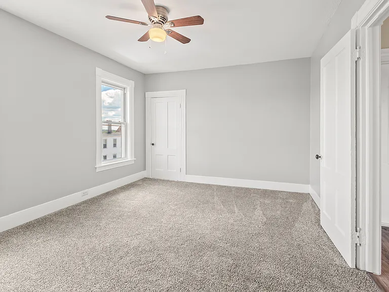 174 Cartier St #3 — Photo 14