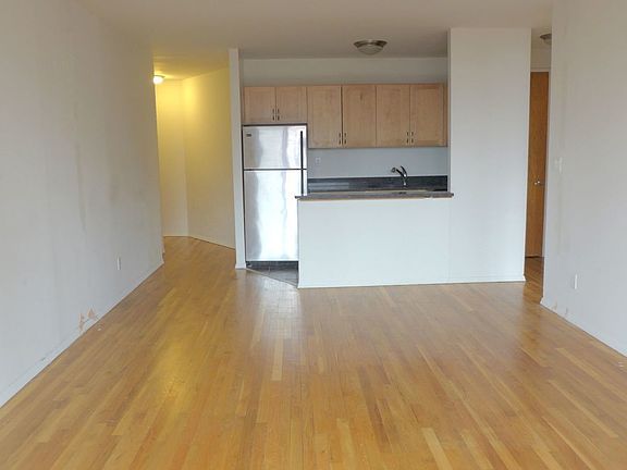 3rd image of 241 E 86th St APT 12F