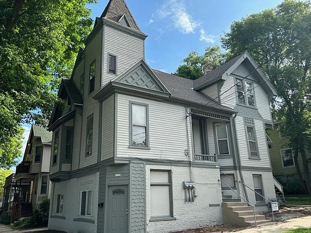 1st image of 1704 E Bradford Ave #1704