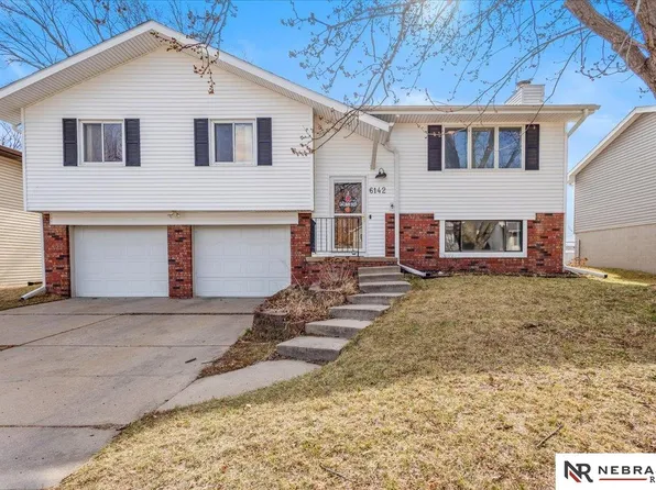 6142 NW 5th St, Lincoln, NE 68521