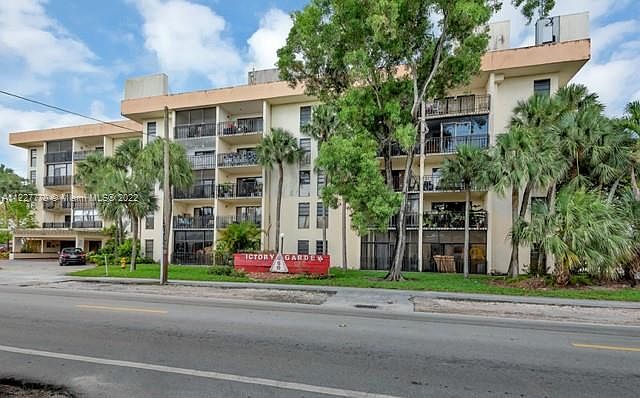1st image of 650 NE 149th St #103
