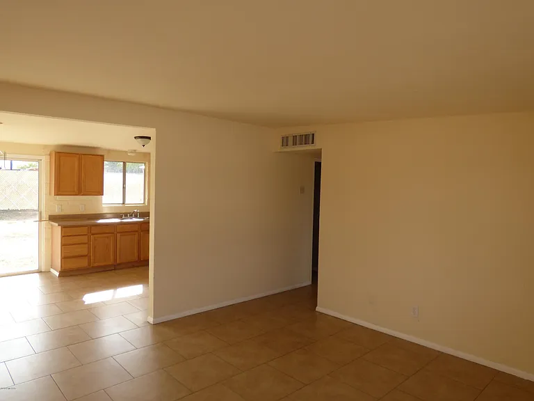 7540 E Poplar St — Photo 4