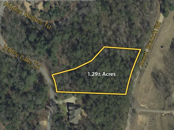 105 Valley Lake Trl, Travelers Rest, SC 29690