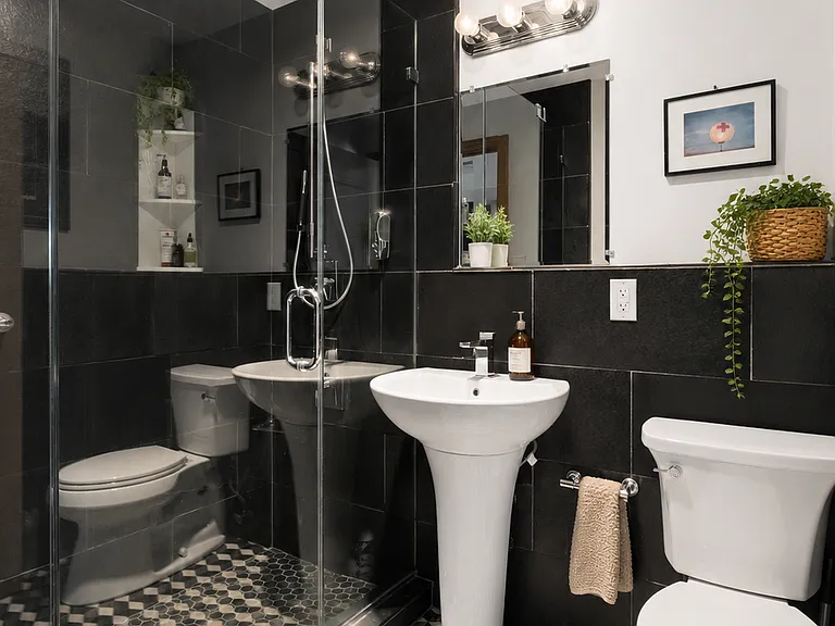 21 Ludlow St #8B — Photo 7