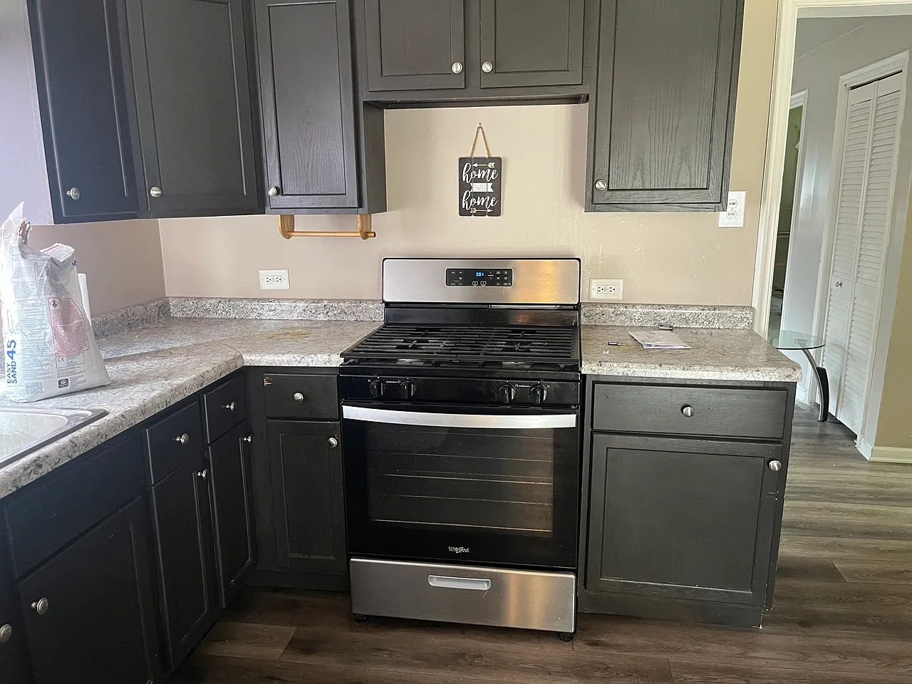 3 bed, 1200 sqft, $2,000 — Photo 3