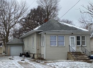 819 S Locust St, Pontiac, IL 61764