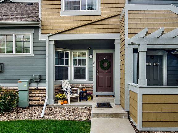 North Facing Entry Way