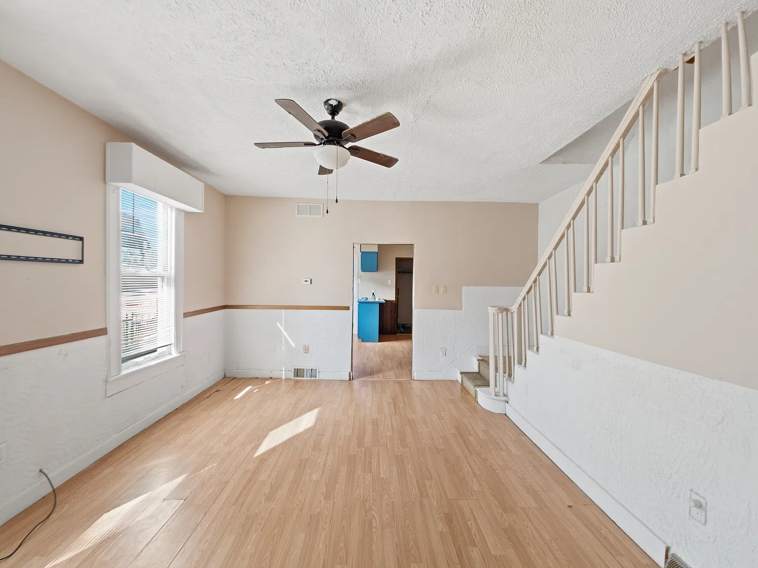 3 bed, $795 — Photo 4