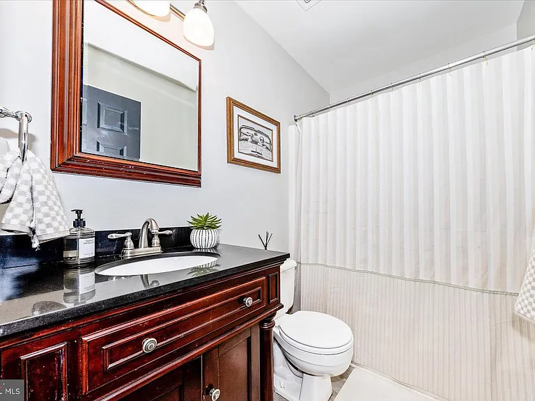 2250 Wetherburne Way — Photo 11