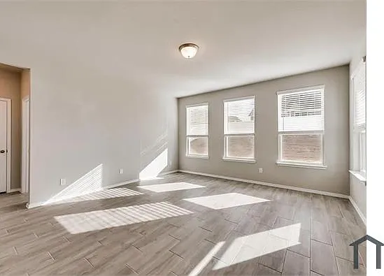 10020 Adams Ln — Photo 9