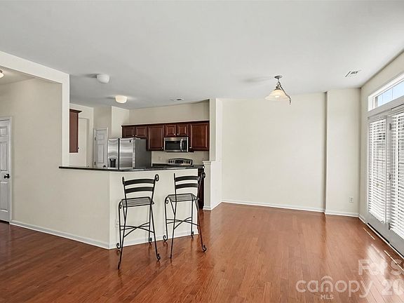 4th image of 12111 Windy Rock Way