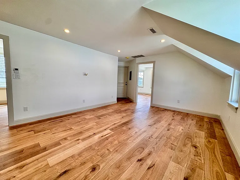 7 Hardy St #2 — Photo 22