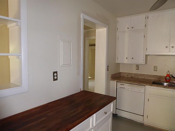2nd image of 1815 Olmstead Dr