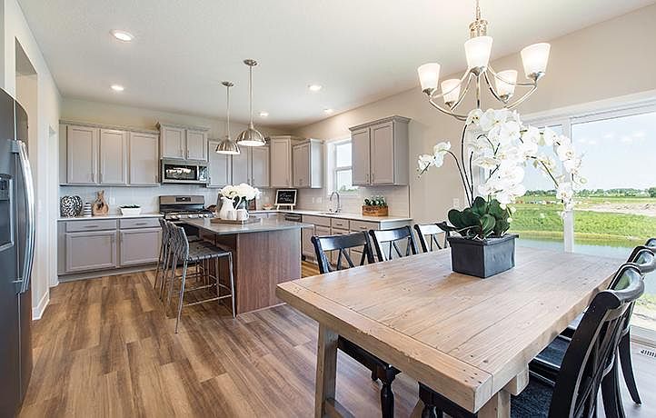 1st image of 7409 Forest Ln