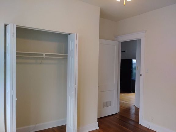 3rd image of 5341 N Damen Ave