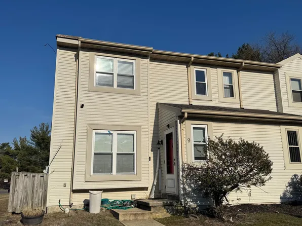 9 Aidone Dr, New Castle, DE 19720