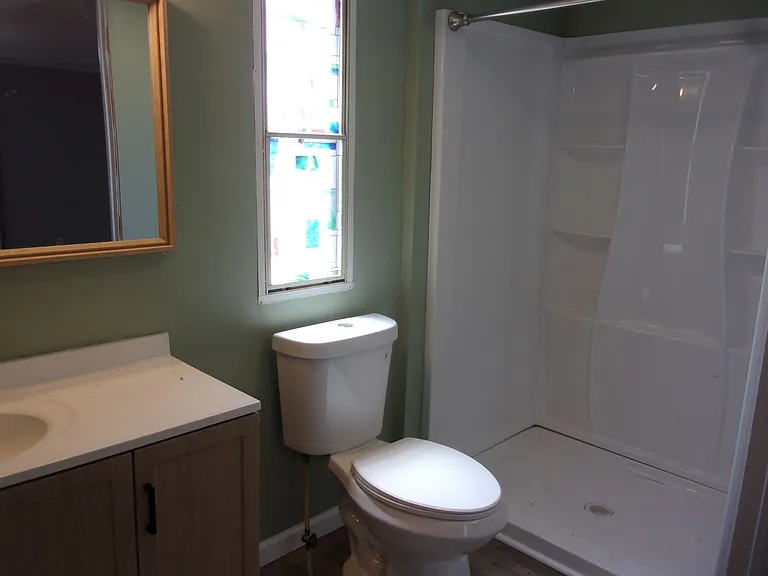 314 Clayton Ave — Photo 9