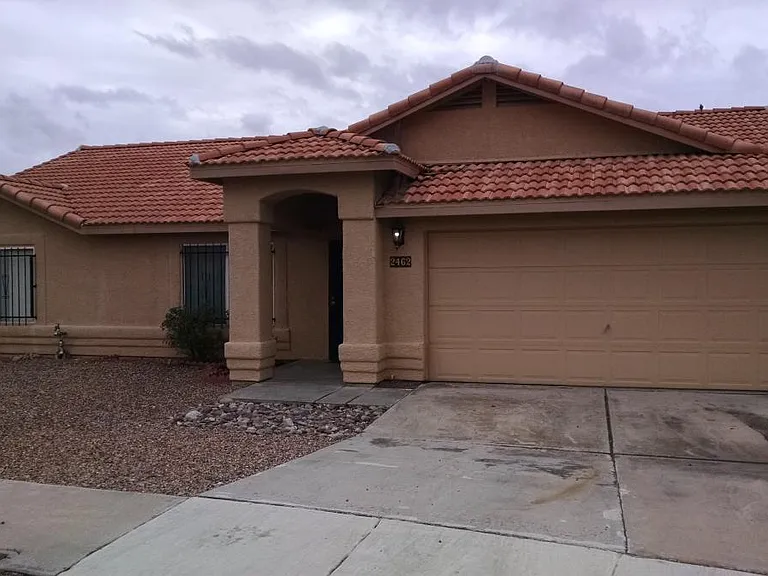 2462 S Perillo Dr — Photo 1