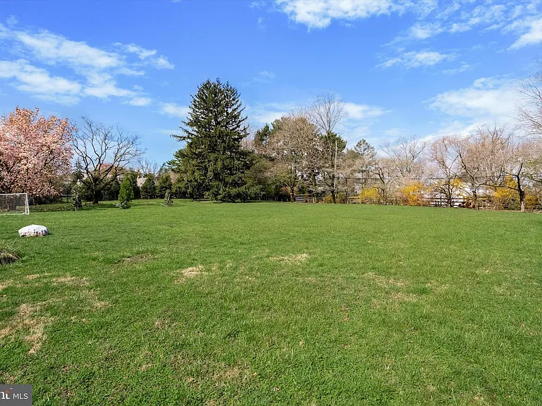 1530 Briar Hill Rd — Photo 28