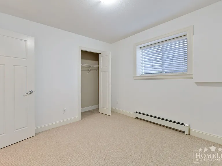 6129 148th St #BASEMENT — Photo 10