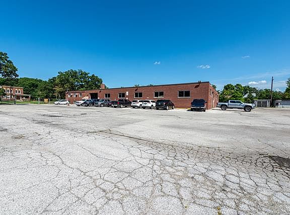 4th image of 1801 Euclid Ave