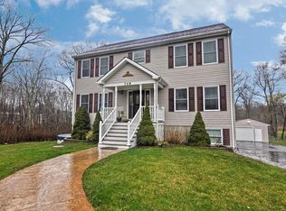 749 Old Warren Rd, Swansea, MA 02777